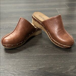 Corkys Newbies Bourbon Brown Mules/Clogs with Stud Accents